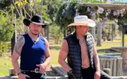 Dupla de Barretos disputa vaga em reality sertanejo com música autoral