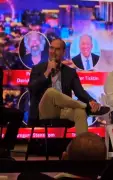 Eduardo Bolsonaro fala em guerra cultural na estreia de Dark Horse