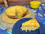Empadão de flocão de milho com frango cremoso para festas juninas
