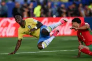 Empate na estreia reforça dúvidas sobre seleção brasileira