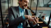 Engajamento real começa com ferramentas digitais no bolso do colaborador