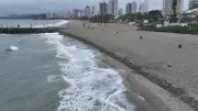 Erosão atinge praia de Balneário Piçarras dois meses após alargamento