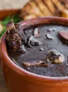 Erros ao preparar feijoada: o que evitar