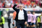 Espanha vence Uruguai e avança na Copa; técnico exalta adaptação