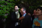 Esquerda de Mamdani vence prévias e abala Partido Democrata em NY