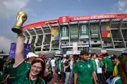 Estádio Azteca faz história com terceira abertura de Copa do Mundo
