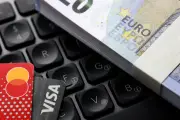 Euro digital avança na Europa com apoio parlamentar e visa reduzir dependência dos EUA