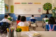 Evasão escolar no Brasil: causas multifacetadas e desafios