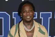 Ex-astro da NFL Chris Johnson revela diagnóstico de ELA em 2025