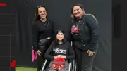 Fã com leucemia visita Luan Santana no camarim antes de show no RS