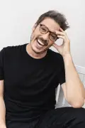 Fabio Porchat fala sobre haters e planos de casamento com Priscila Castello Branco