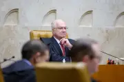 Fachin adia julgamento sobre vínculo de motoristas e plataformas