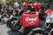 É #FAKE: cartaz que imita iFood e oferece raspadinha da Copa