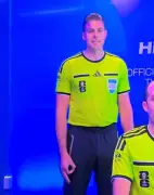 Fare pede afastamento de árbitro da Copa por gesto supremacista