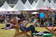 Feira do Livro SP 2025: vendas crescem 8% e literatura ocupa as ruas