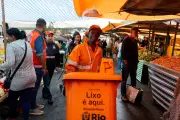 Feira do Méier ganha projeto pioneiro de limpeza na Zona Norte