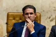 Fim da escala 6x1: Motta pode trocar relator após retirada de urgência