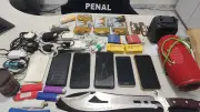 Fiscalização apreende celulares, drogas e tadalafila em ônibus de detentos no ES