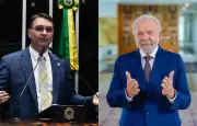 Flávio Bolsonaro apresenta queixa-crime contra Lula no STF