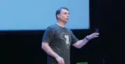 Flávio Bolsonaro critica PT em operação contra Jaques Wagner