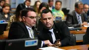 Flávio Bolsonaro defende Cleitinho como cabeça de chapa em Minas