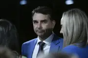 Flávio Bolsonaro perde apoio entre evangélicos, mulheres e jovens