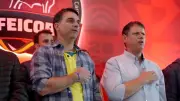 Flávio Bolsonaro vai aos EUA defender empresas de tarifa de Trump