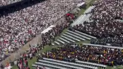Formandos protestam contra CEO do Google em formatura de Stanford