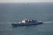 Fragata russa dispara tiros de advertência contra iate britânico no Canal da Mancha