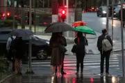 Frio e chuva persistem em SP; temperaturas variam entre 14°C e 17°C
