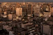 Frio persiste em SP com máxima de 18°C e garoa nesta segunda