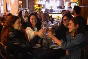 Geração Z transforma consumo de vinho no Brasil com novos hábitos