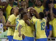 Globo bate recorde com amistoso da Seleção; veja audiência da Champions no SBT