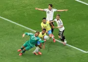 Goleiro japonês Zion Suzuki na mira de clubes ingleses