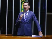 Governo adia envio de projetos sobre MEIs após impasse com a Câmara