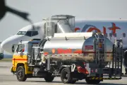 Governo libera R$ 8 bi em crédito a aéreas para conter crise de combustível