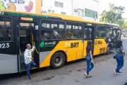 Greve de ônibus no Rio continua; mediação ocorre nesta terça