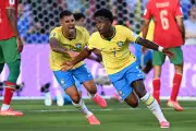 Herança familiar e emoção brasileira: futebol além do campo
