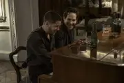'Hit para Dois': Traição e Amizade no Mundo Pop com Rudd e Jonas
