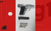 Homem aponta pistola para PMs em festa paredão e é preso em Feira de Santana