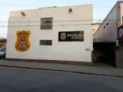 Homem é baleado na cabeça por suspeito de bicicleta em São Vicente