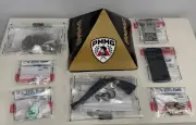 Homem finge dormir para escapar da PM, mas é preso com drogas e arma em MG