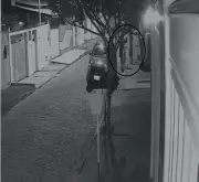 Homem furta bicicleta com carro roubado em Campos