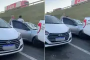 Homem persegue ex-namorada e quebra carro após vê-la com atual em SP