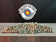 Homem é preso com 200 tijolos de maconha em rodovia em Avaré