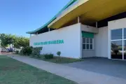 Homem viaja 350 km e invade casa de ex-companheira a facadas em Campo Grande
