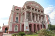 Horário do Teatro Amazonas muda para jogo do Brasil na Copa
