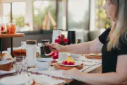 Hospitalidade redefine aluguel de luxo por temporada no Brasil