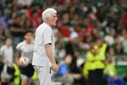 Hugo Broos, 74 anos, é o técnico mais velho a chegar ao mata-mata da Copa