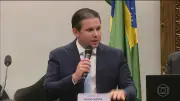 Hugo Motta admite viagem em jatinho e hotel pagos por banqueiro